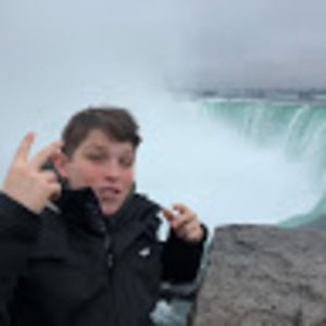 Meet your Posher, Cameron